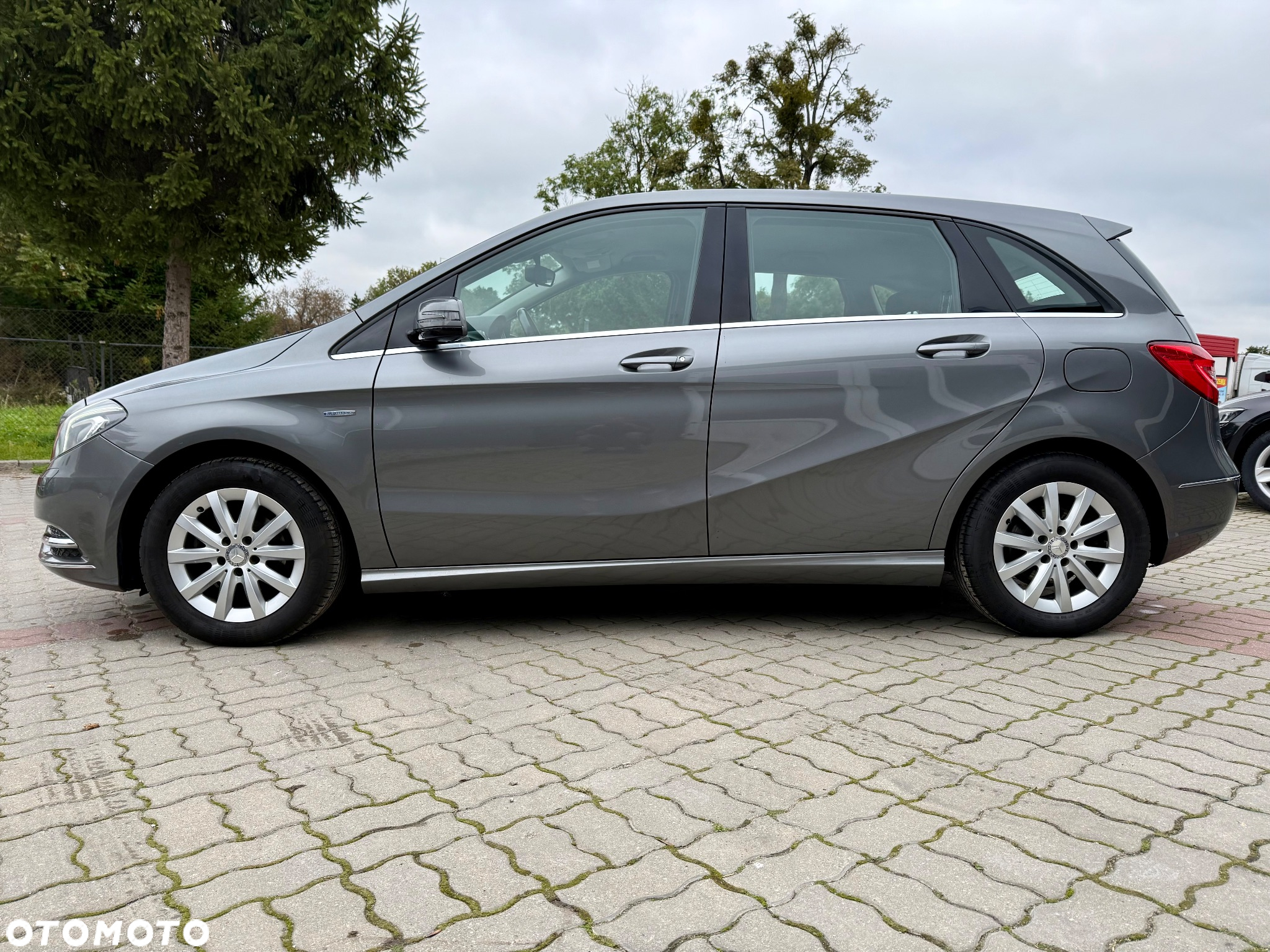 Mercedes-Benz Klasa B 180 Edition - 7