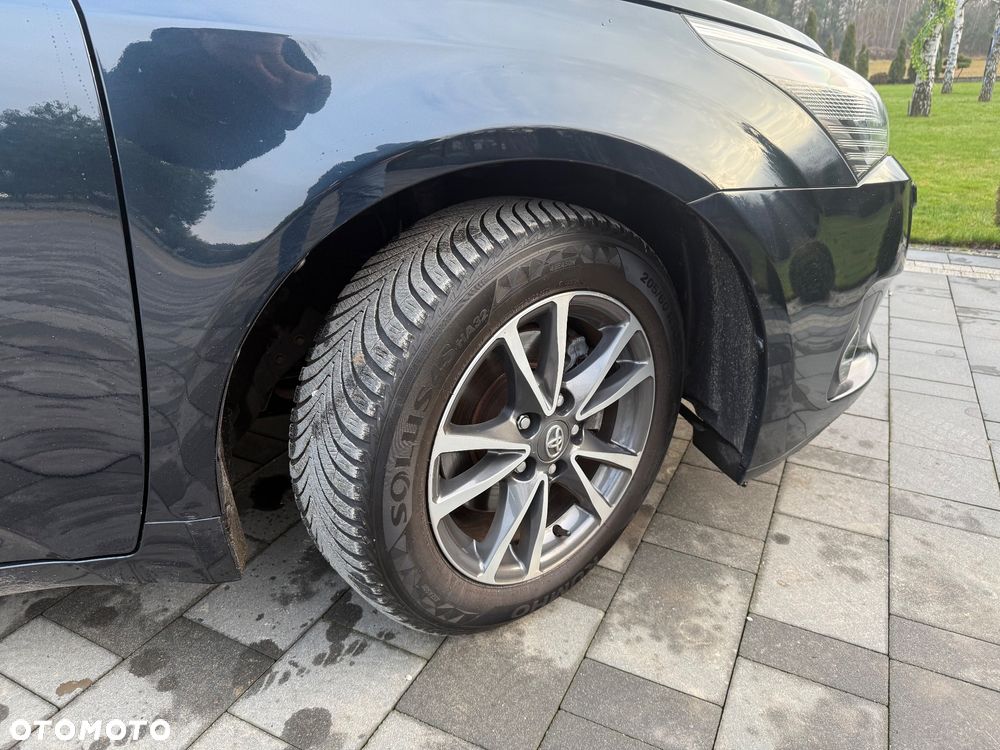 Toyota Avensis 2.0 D-4D Executive - 10