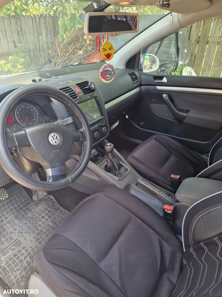 Volkswagen Golf - 3