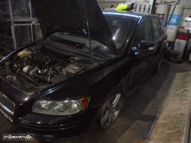 Carro MOT: D4164T VOLVO V50 2007 1.6D 110CV 5P PRETO DIESEL - 2