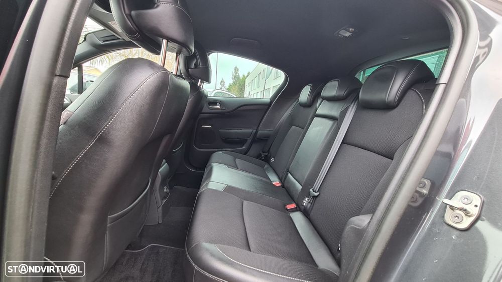 Citroën DS4 1.6 e-HDi So Chic ETG6 - 29