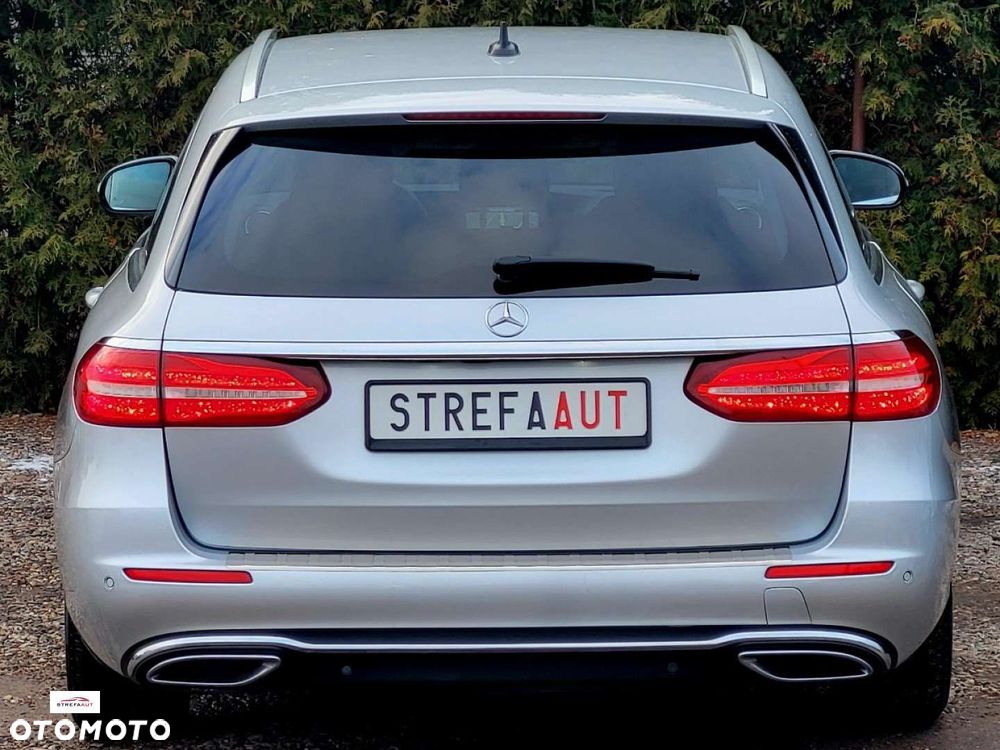 Mercedes-Benz Klasa E - 27