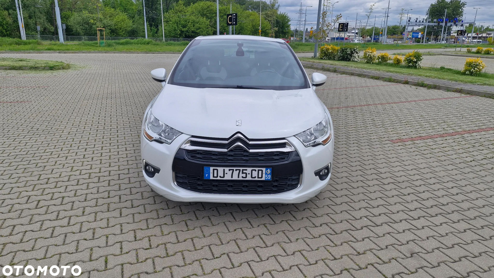 Citroën DS4 e-HDi 115 SoChic - 2