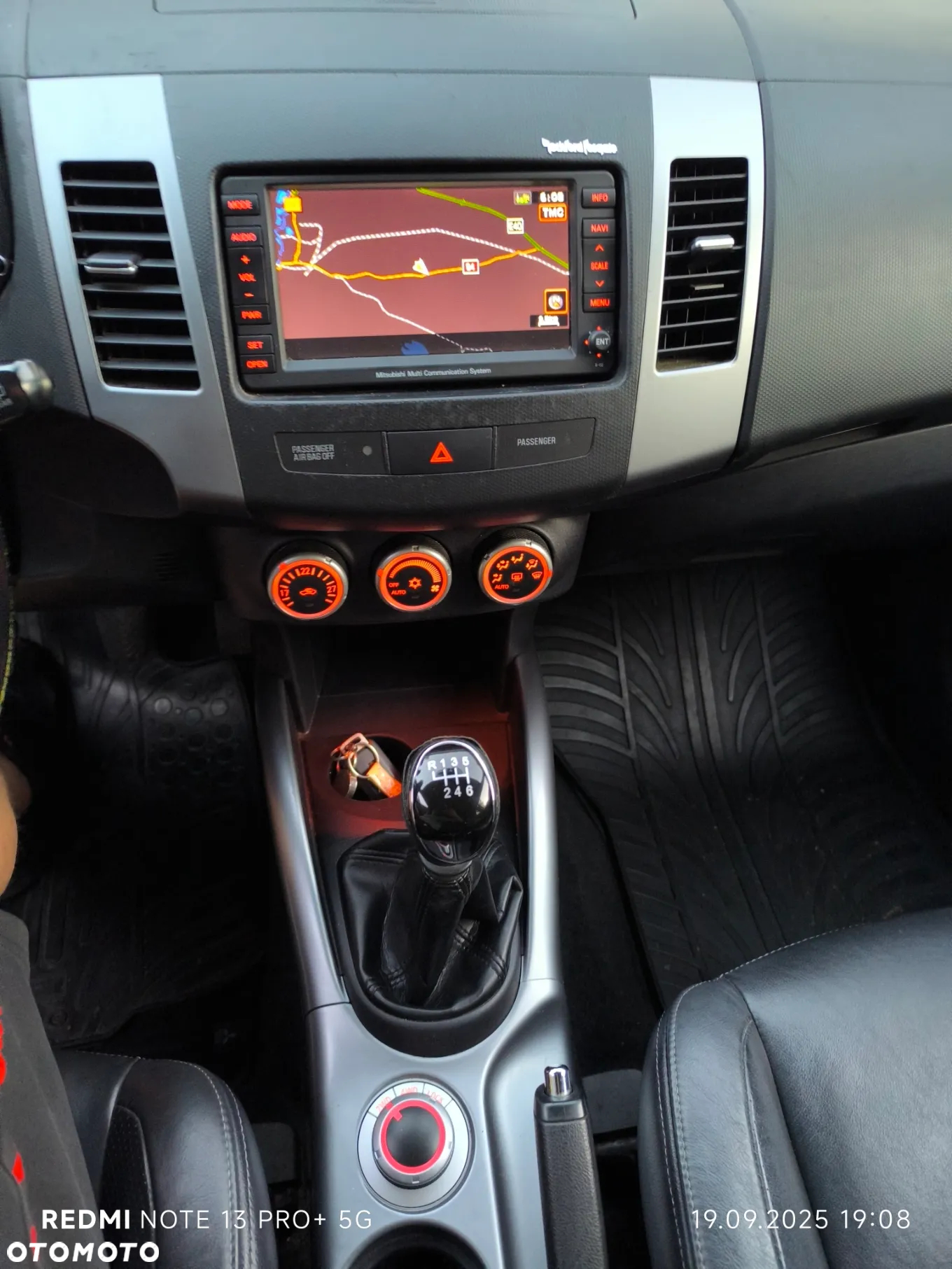 Mitsubishi Outlander 2.2 DI-D 4WD Instyle - 9