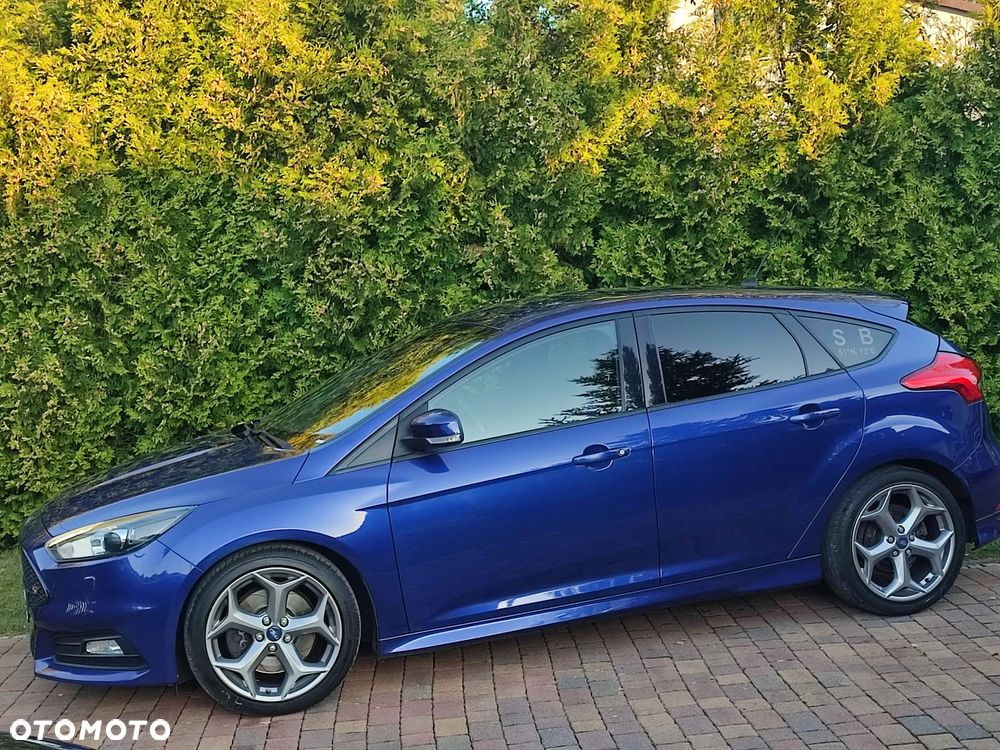 Ford Focus 2.0 TDCi ST - 10