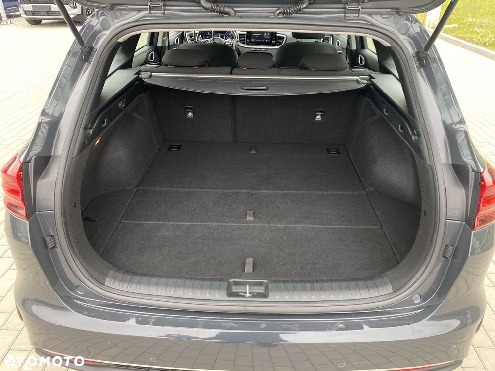 Kia Ceed - 13