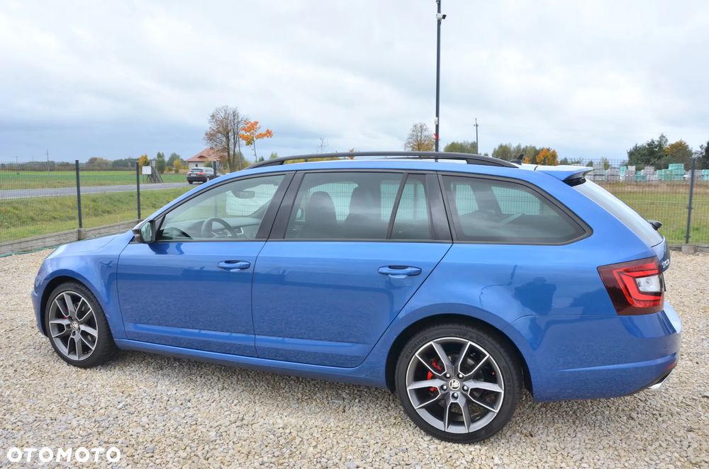 Skoda Octavia Combi 2.0 TDI DSG RS - 9