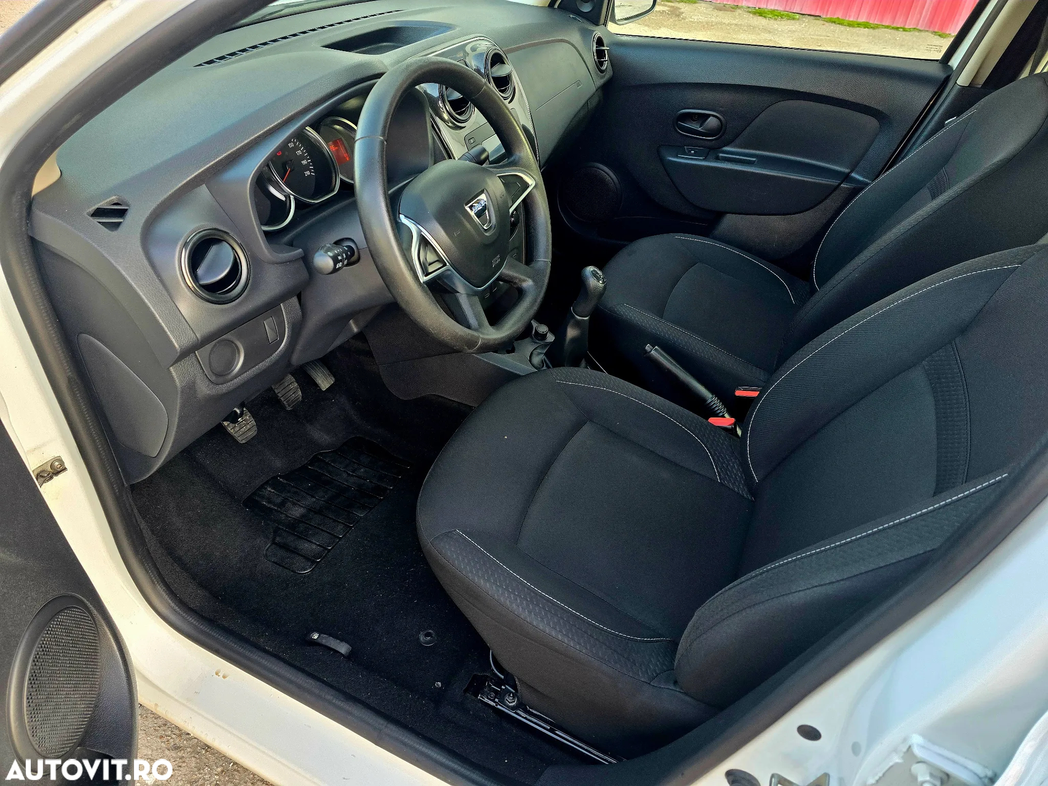 Dacia Logan - 12