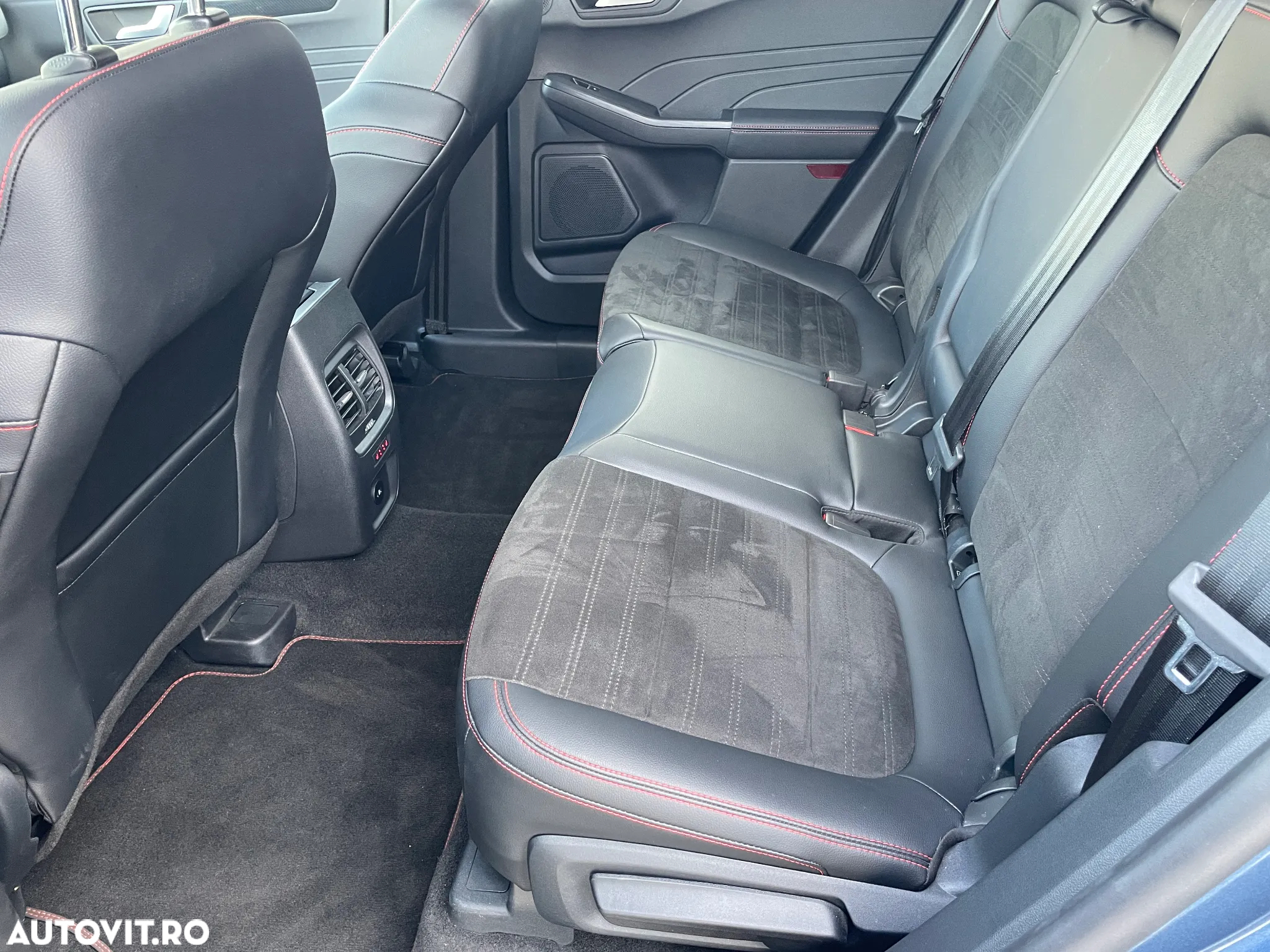 Ford Kuga 2.5 Duratec PHEV ST Line X - 11