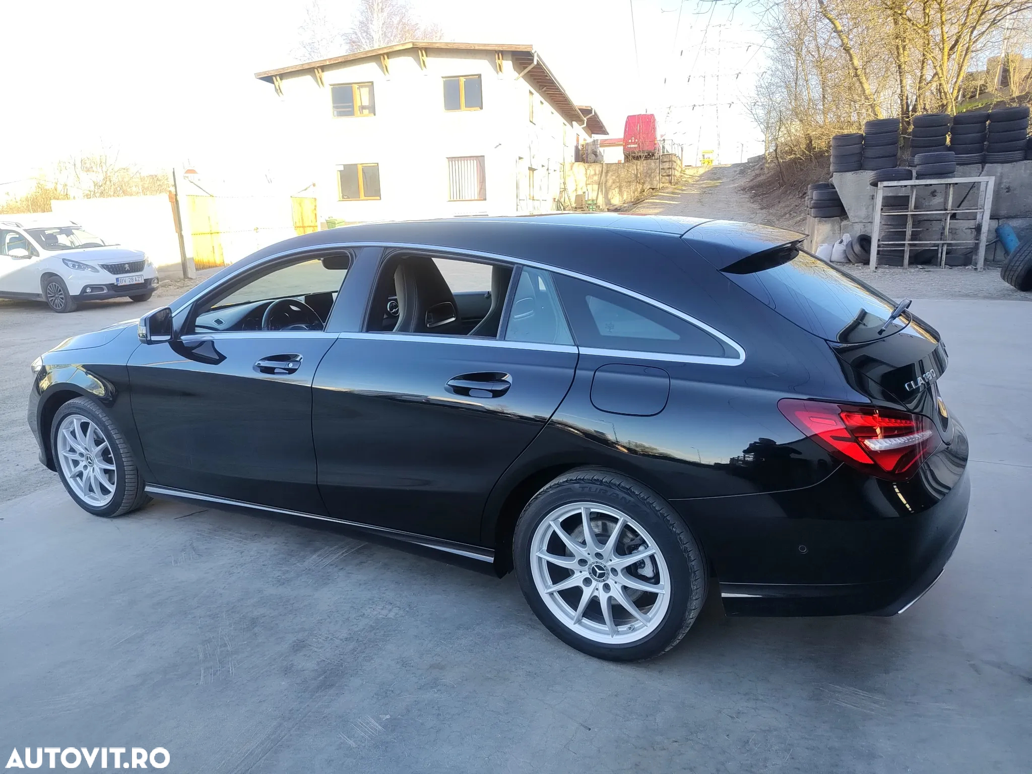 Mercedes-Benz CLA Shooting Brake 180 7G-DCT - 19