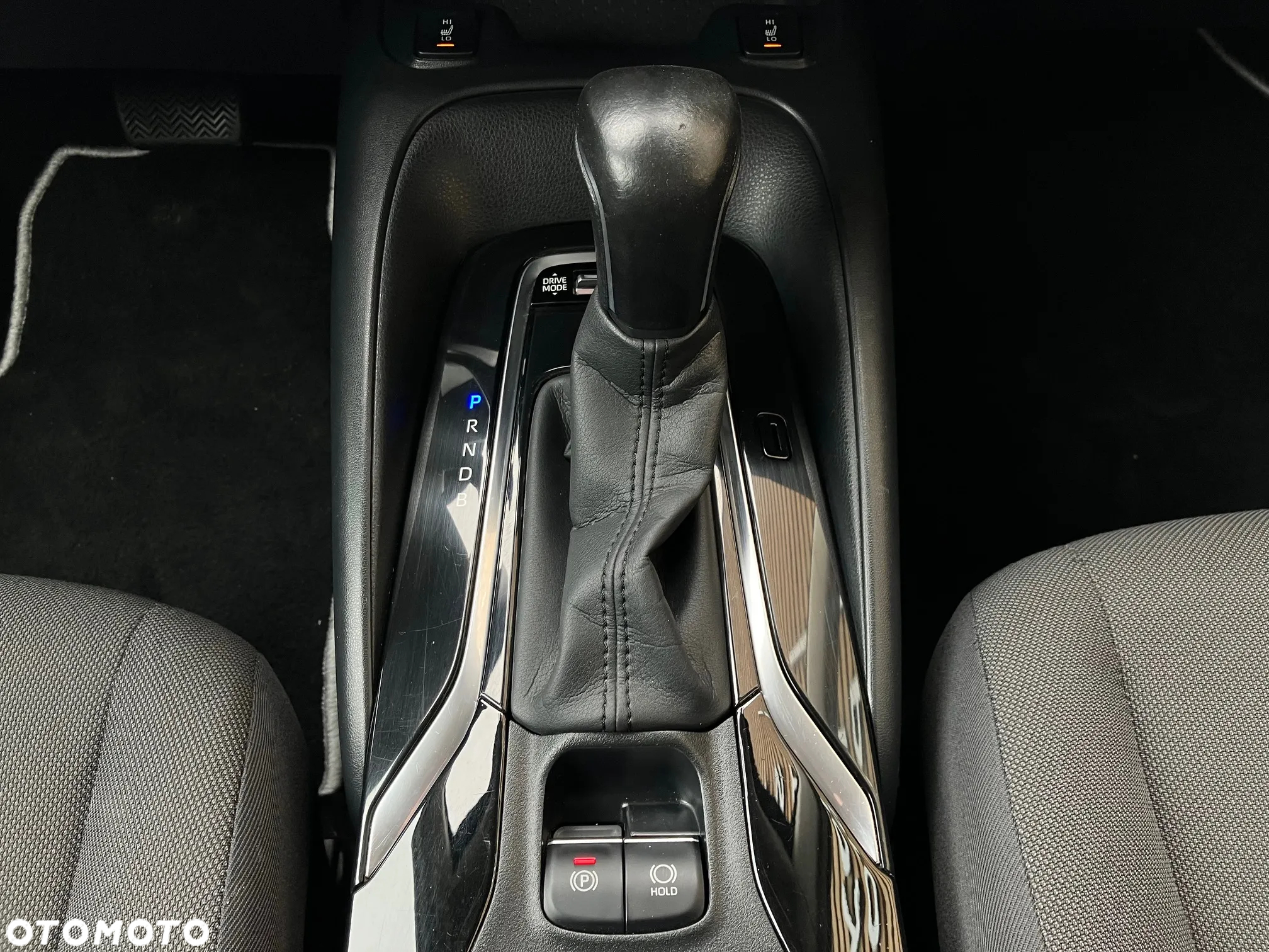 Toyota Corolla 1.8 Hybrid Comfort - 28