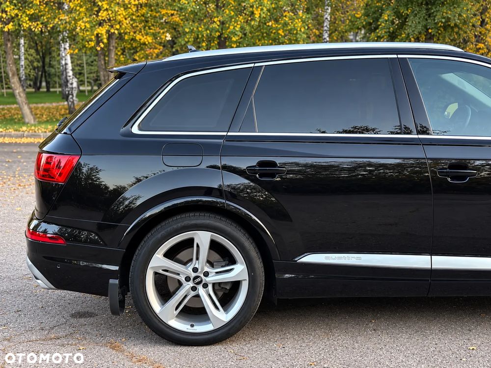 Audi Q7 2019 photo 3