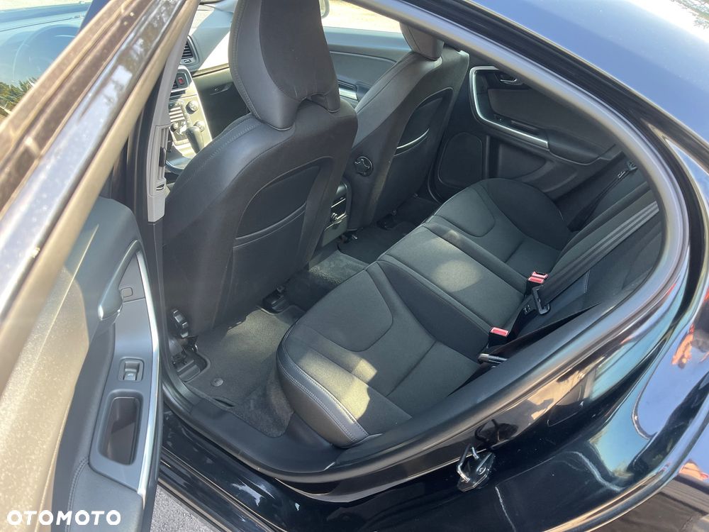 Volvo S60 D3 Geartronic Momentum - 12