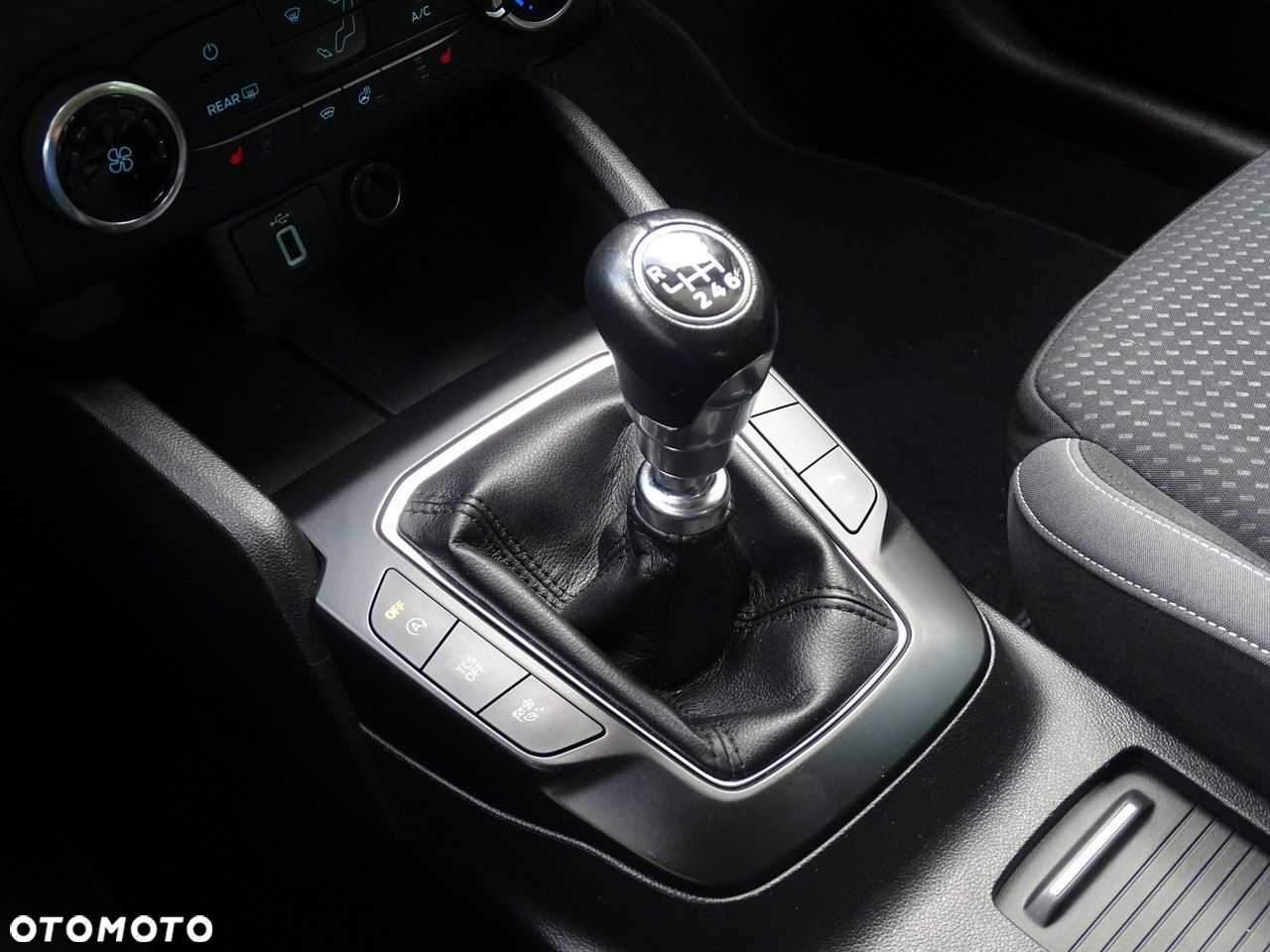 Ford Focus 1.5 EcoBlue Start-Stopp-System ACTIVE DESIGN - 30