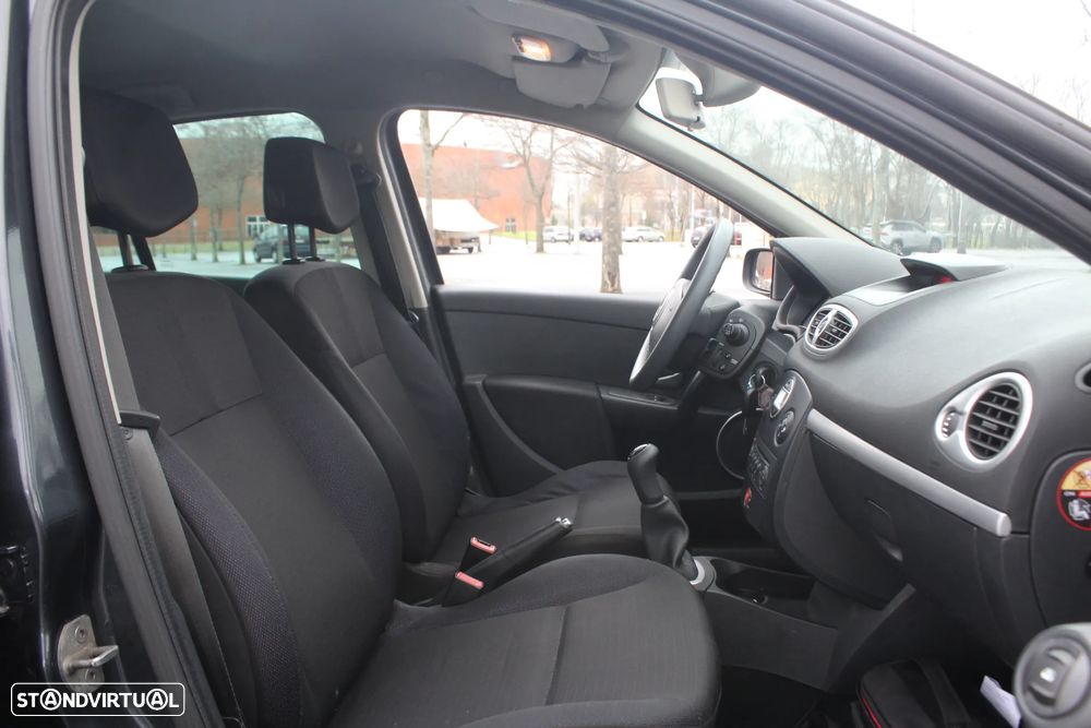 Renault Clio 1.5 dCi Dynamique S - 27