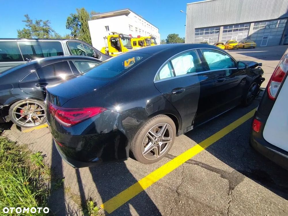 Mercedes-Benz CLA 200 AMG Line 7G-DCT - 2