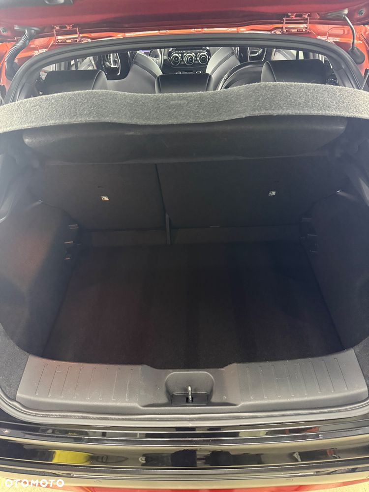 Nissan Juke 1.0 DIG-T N-Design DCT - 11