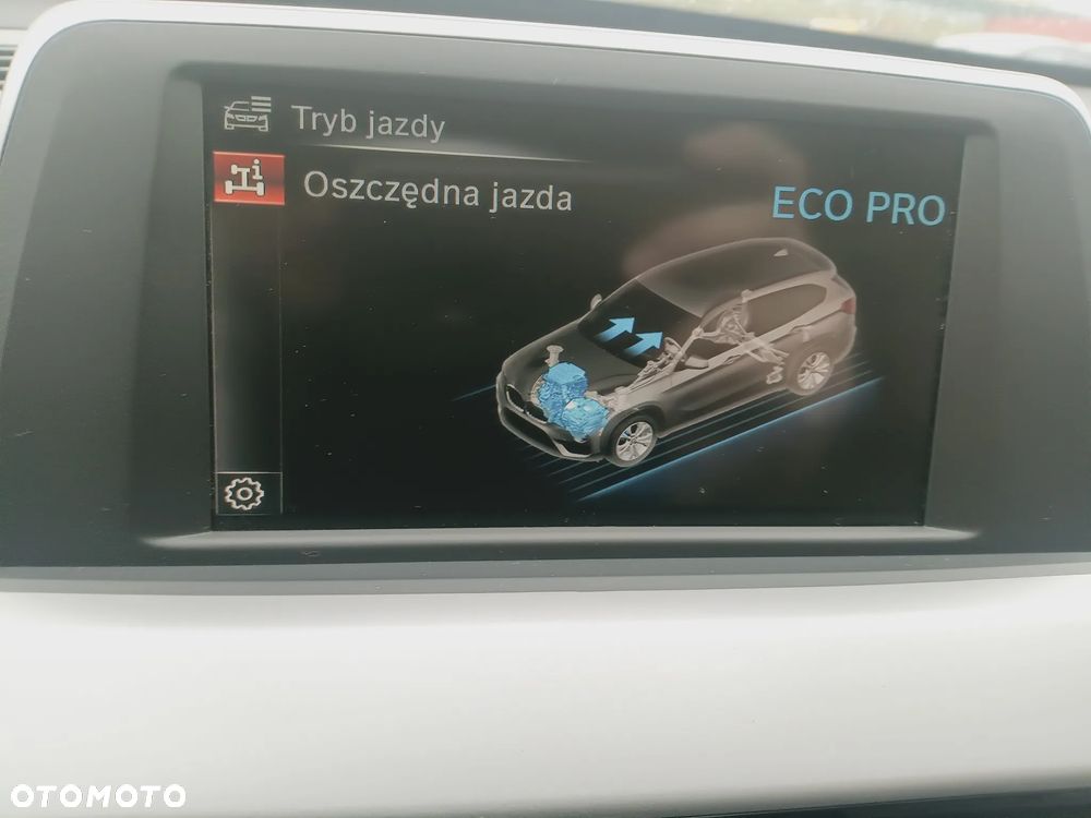 BMW X1 xDrive18d Business Edition - 9