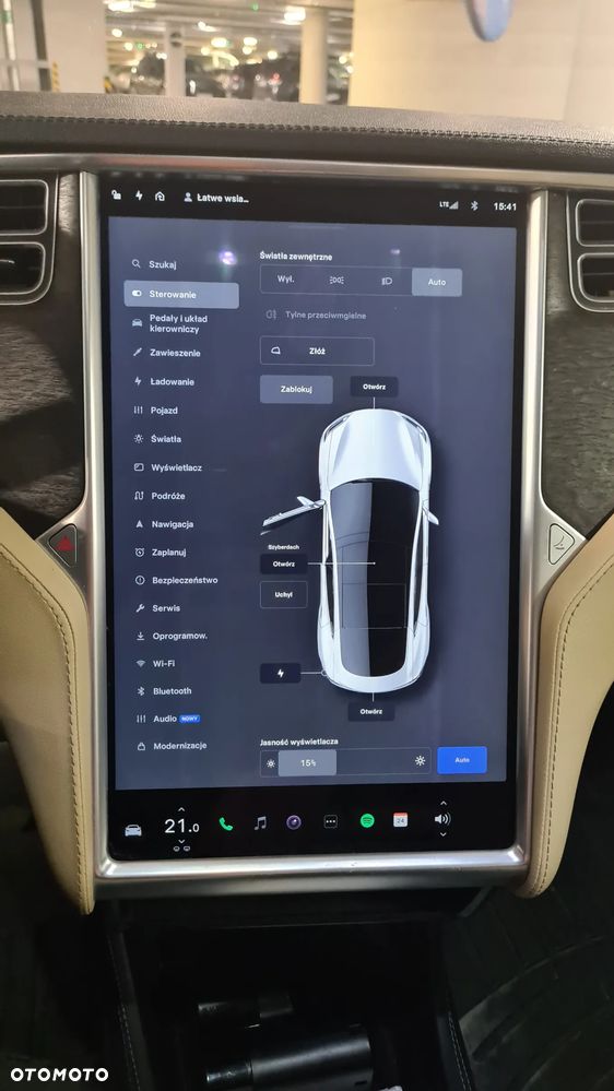 Tesla Model S 85 - 28