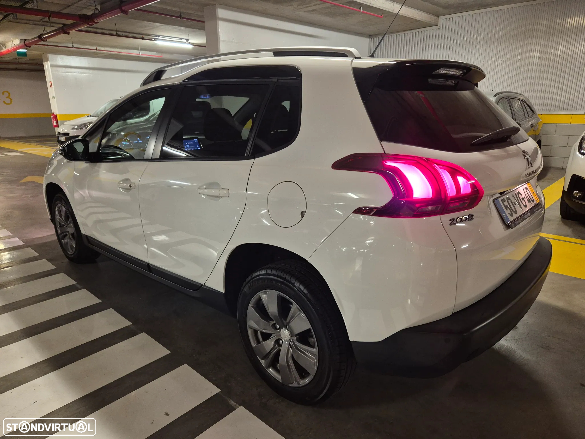 Peugeot 2008 1.5 BlueHDi Style - 7