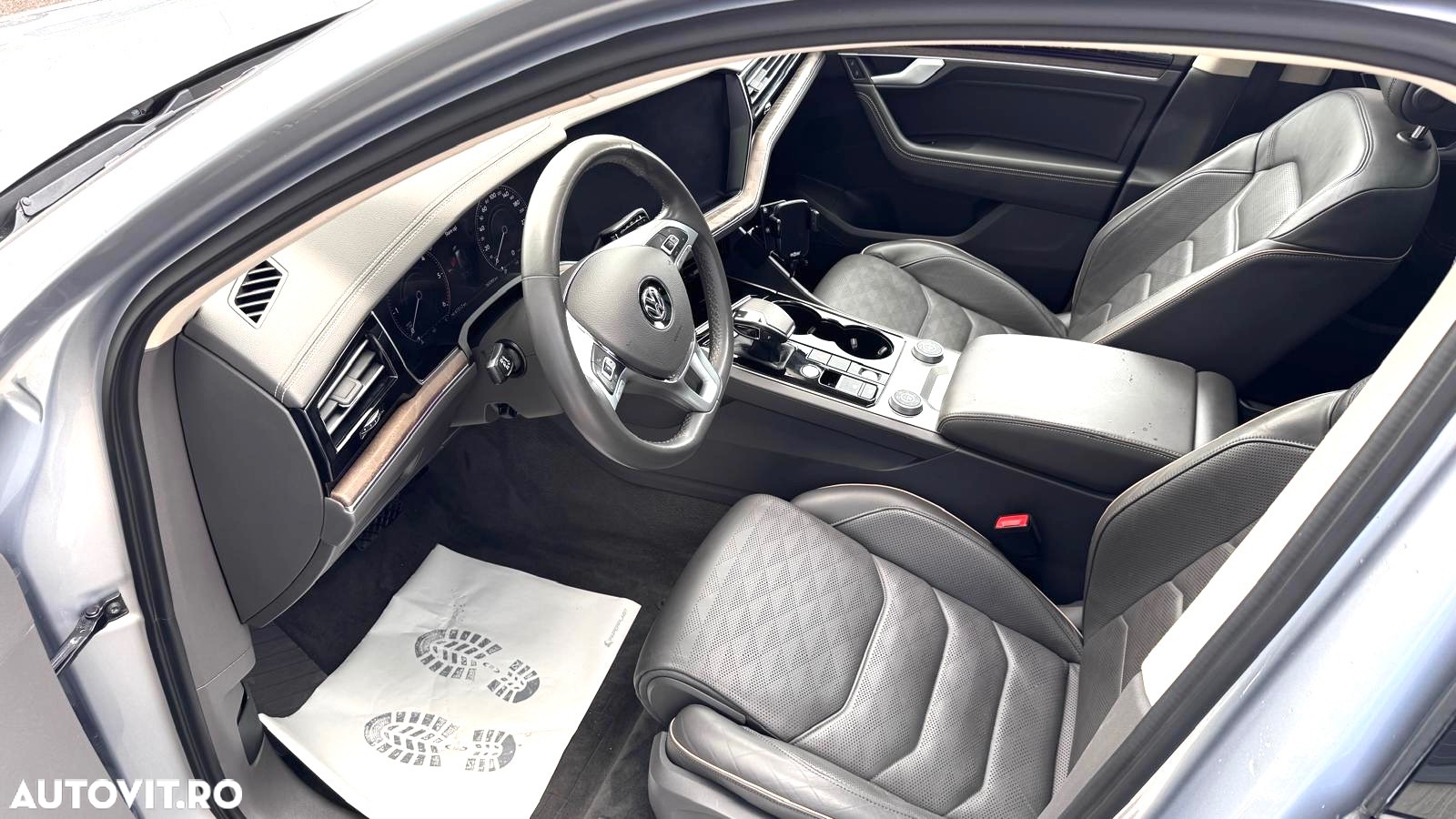 Volkswagen Touareg V6 TDI R-Style - 36