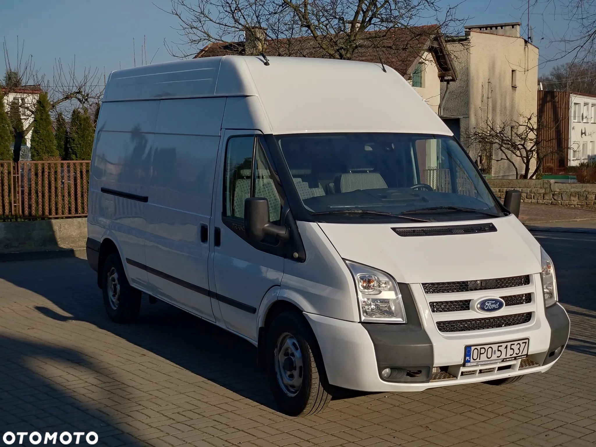 Ford Transit 350L - 1