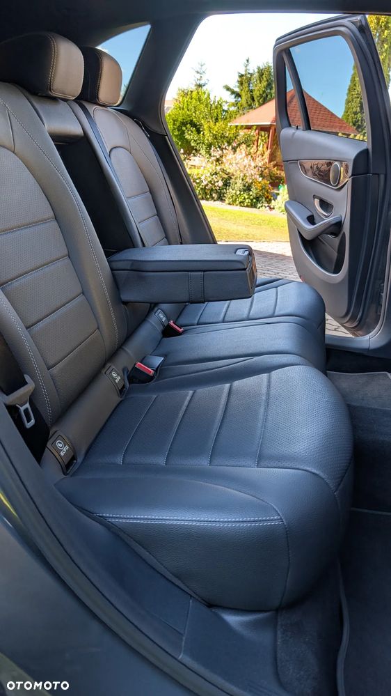 Mercedes-Benz GLC 300 4Matic 9G-TRONIC - 15