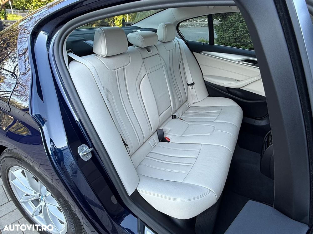BMW Seria 5 530e Aut. Luxury Line - 9
