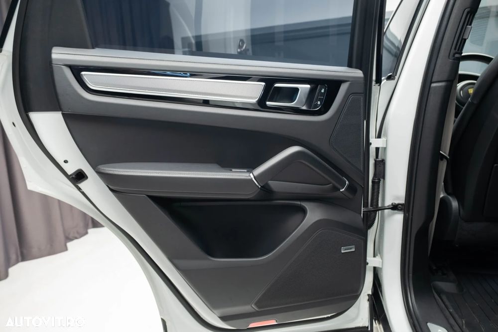 Porsche Cayenne E-Hybrid Tiptronic S Platinum Edition - 21