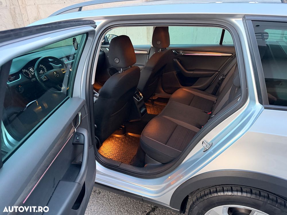 Skoda Octavia 2.0 TDI DSG 4X4 Style - 13
