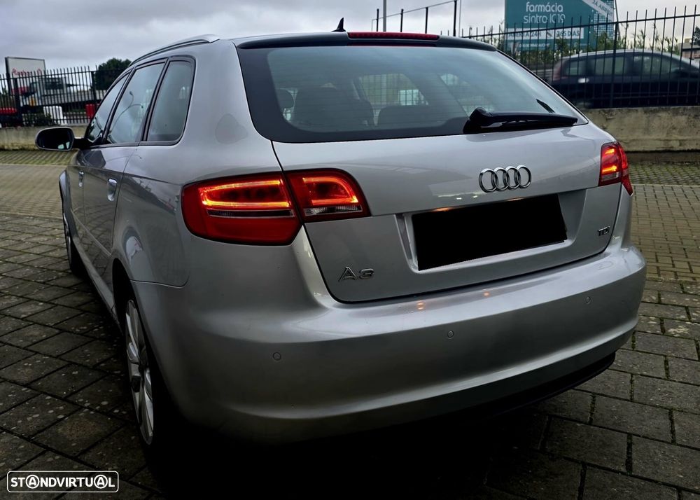 Audi A3 Sportback 1.6 TDI Attraction Business Line - 4