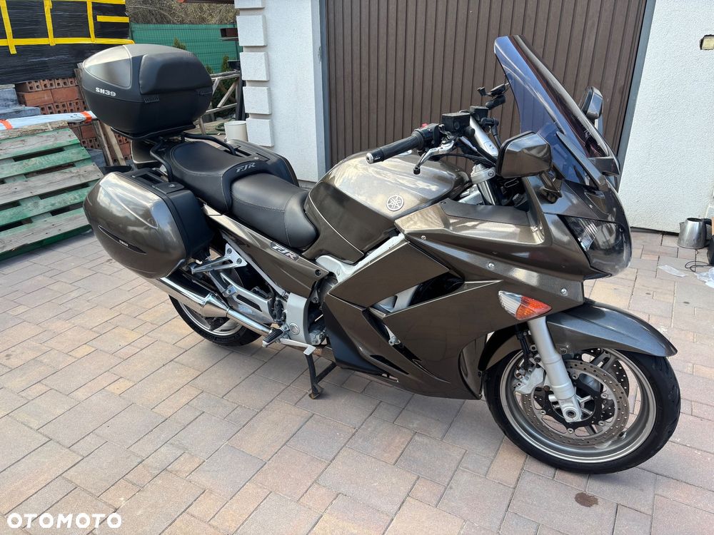 Yamaha FJR - 6