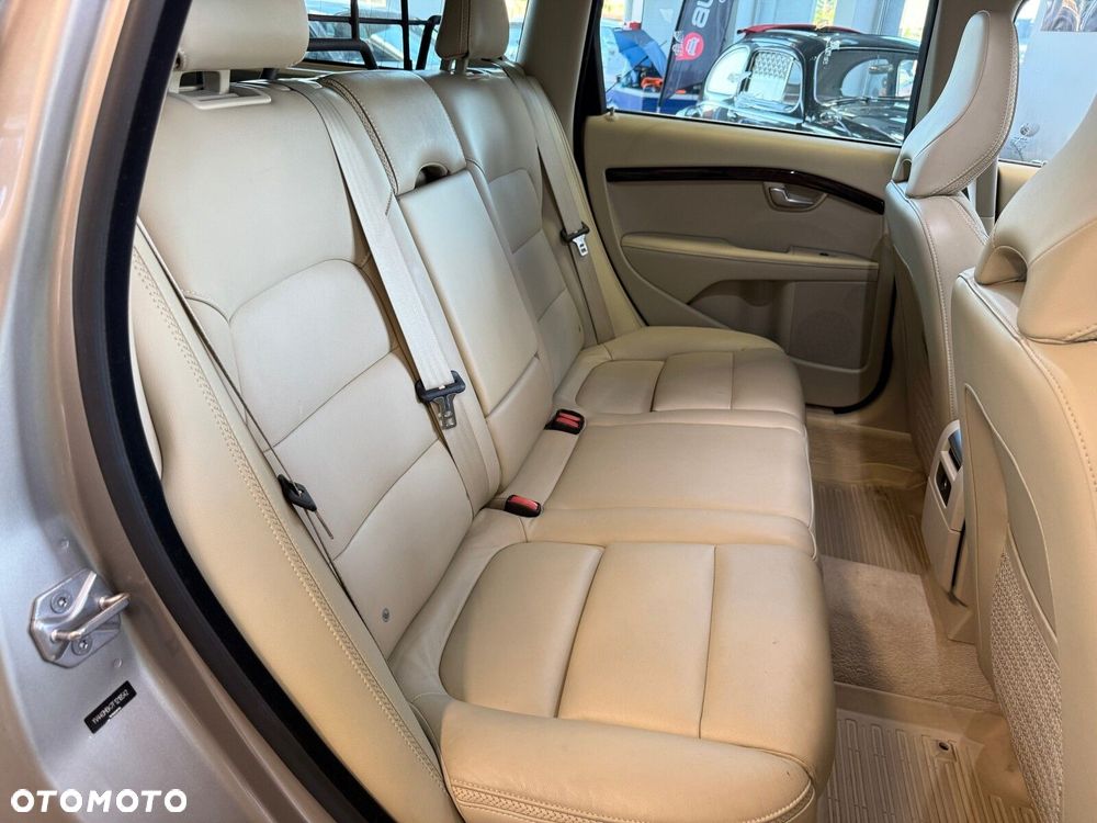 Volvo XC 70 - 13