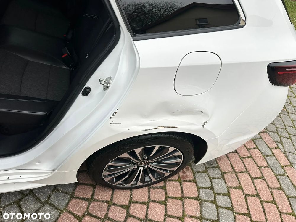 Toyota Corolla 1.8 Hybrid Touring Sports Business Edition - 16