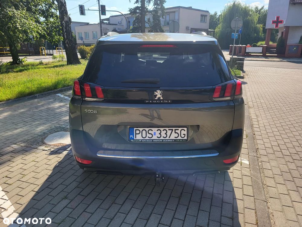 Peugeot 5008 - 5