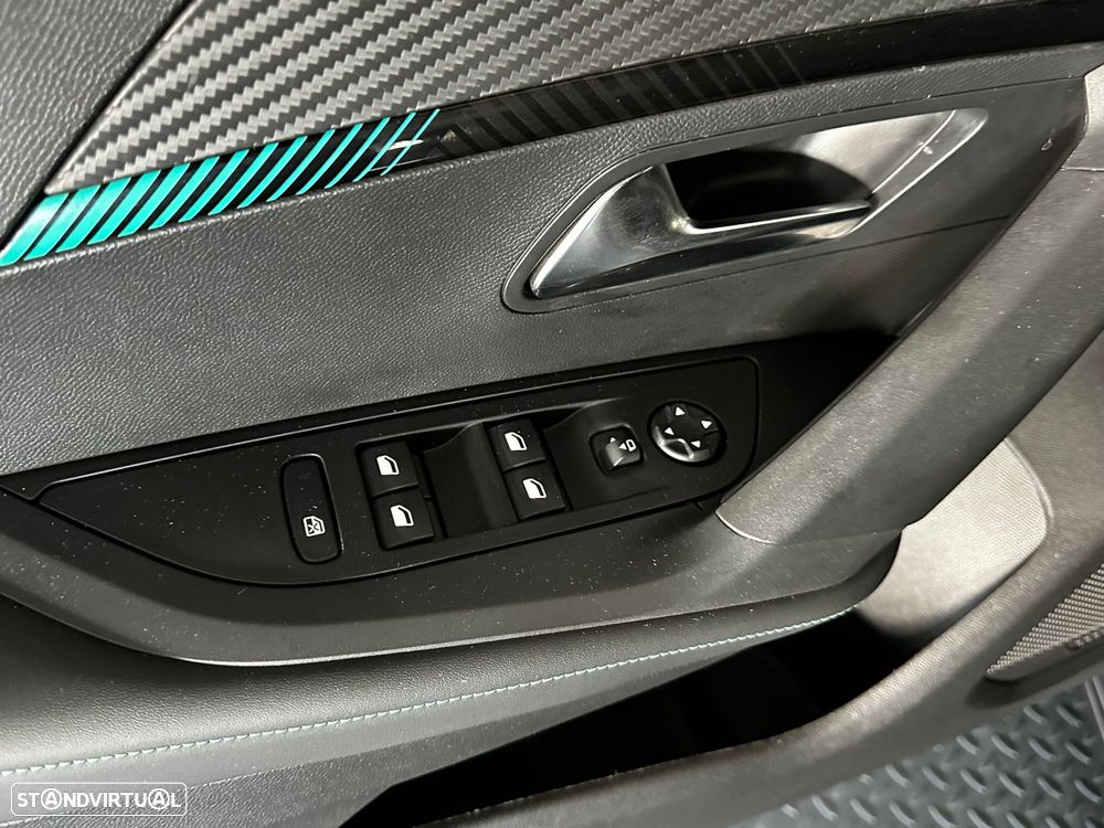 Peugeot 2008 1.2 PureTech Allure Pack EAT8 - 16