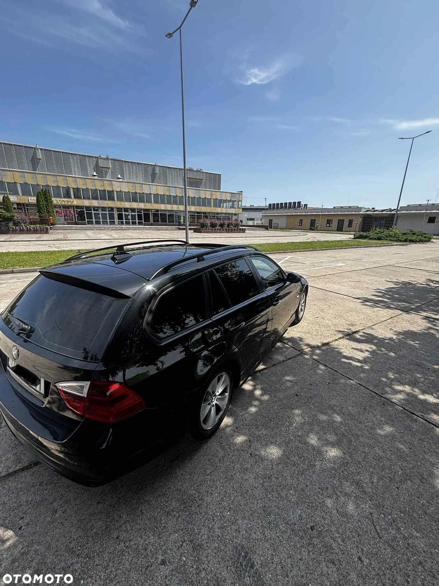 BMW Seria 3 320i Touring - 4