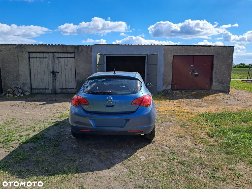 Opel Astra 1.4 Cosmo - 3