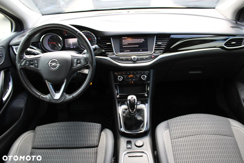Opel Astra 1.2 T Elegance S&S - 14