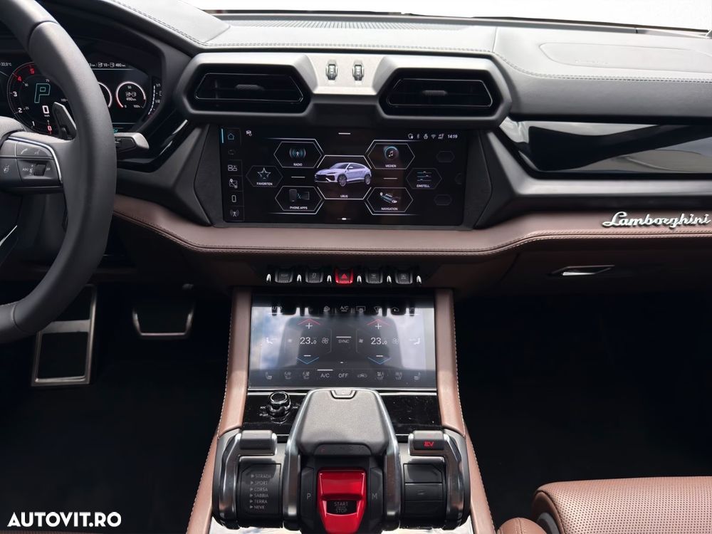 Lamborghini Urus - 10