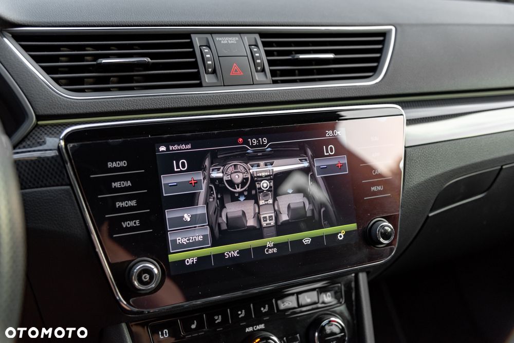 Skoda Superb 2.0 TSI DSG SportLine - 33