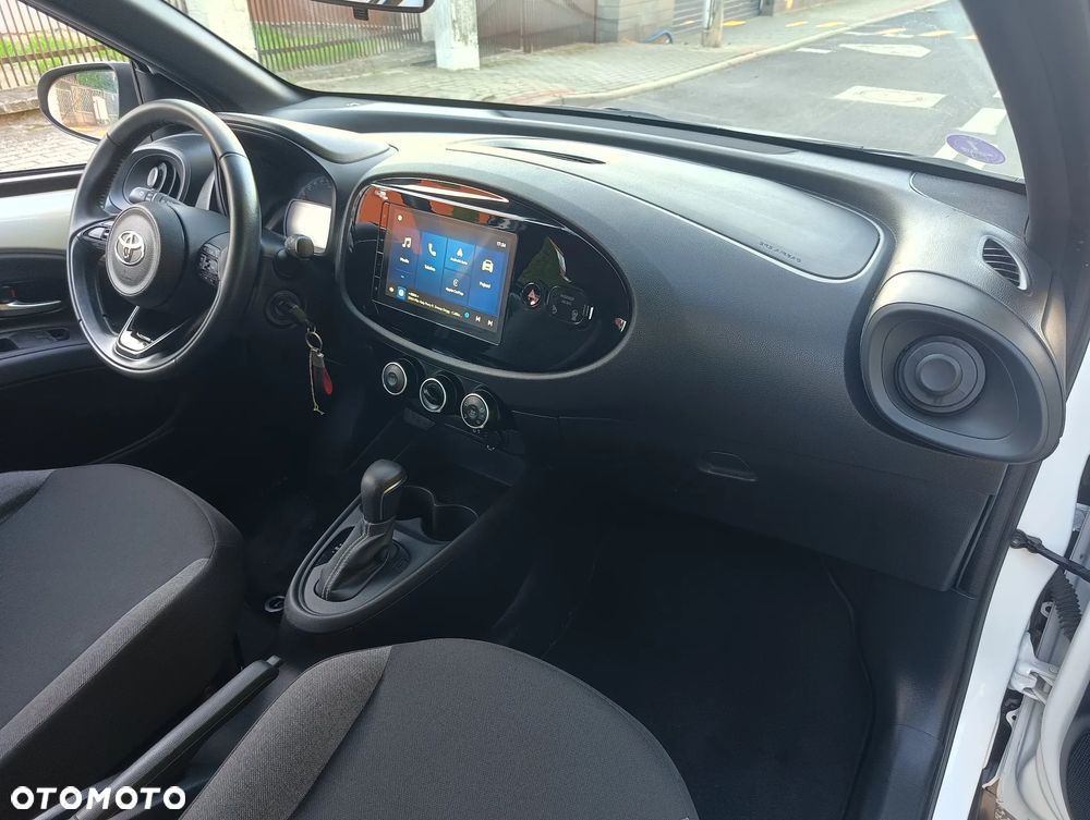 Toyota Aygo X S-CVT Air JBL - 10