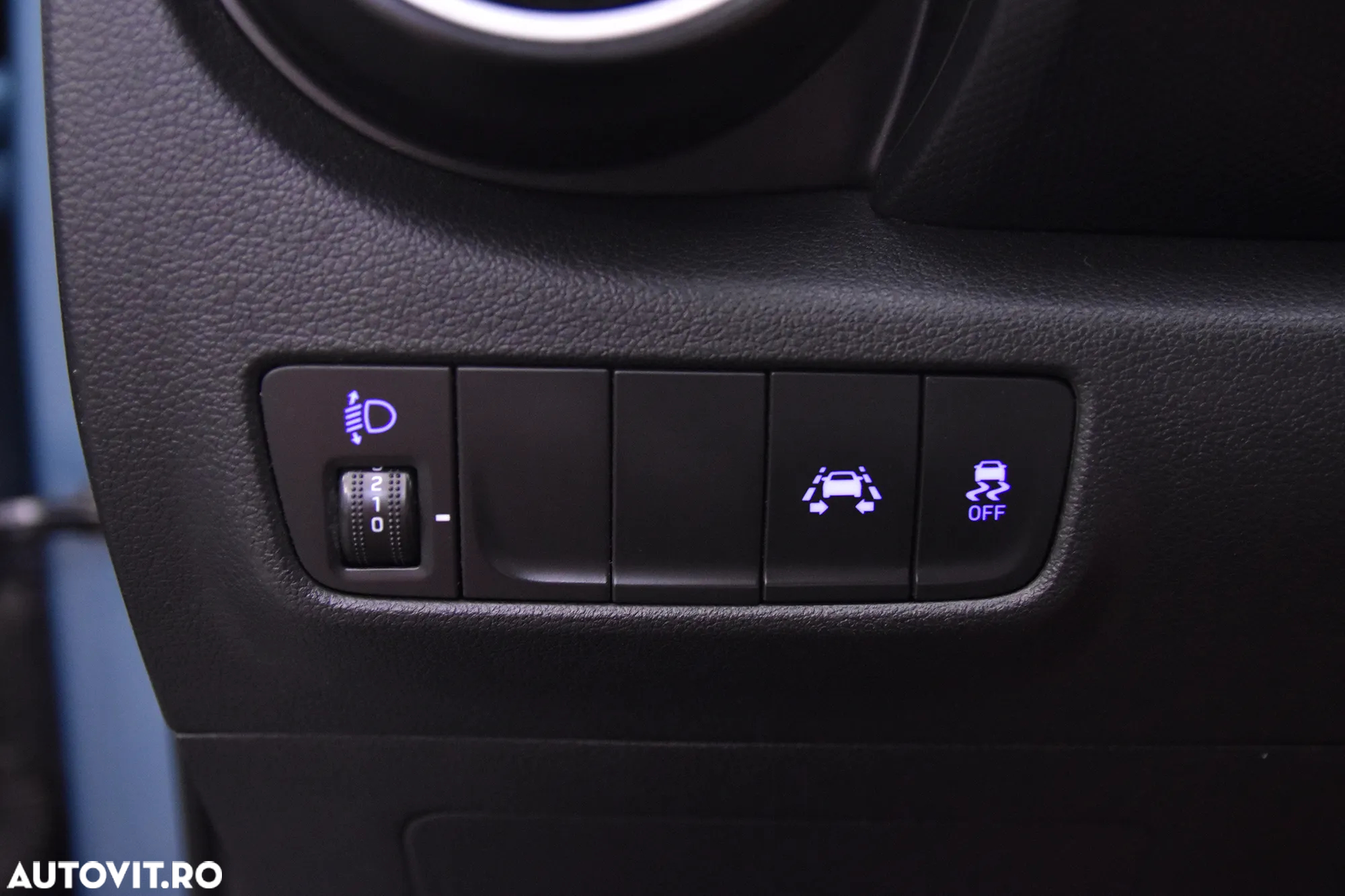 Hyundai KONA - 14