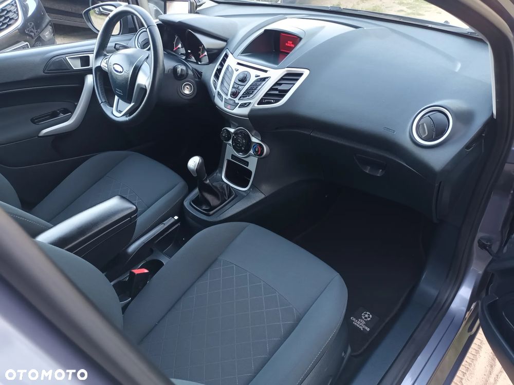 Ford Fiesta 1.25 Ghia EU5 - 22