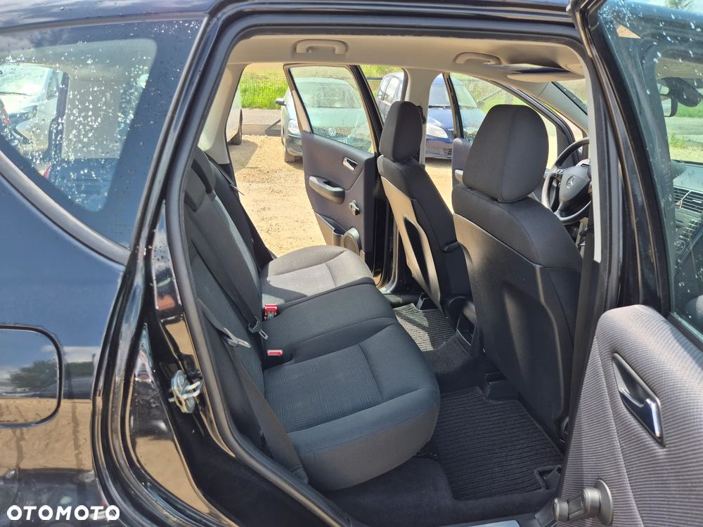 Mercedes-Benz Klasa A 160 BlueEFFICIENCY Elegance - 8