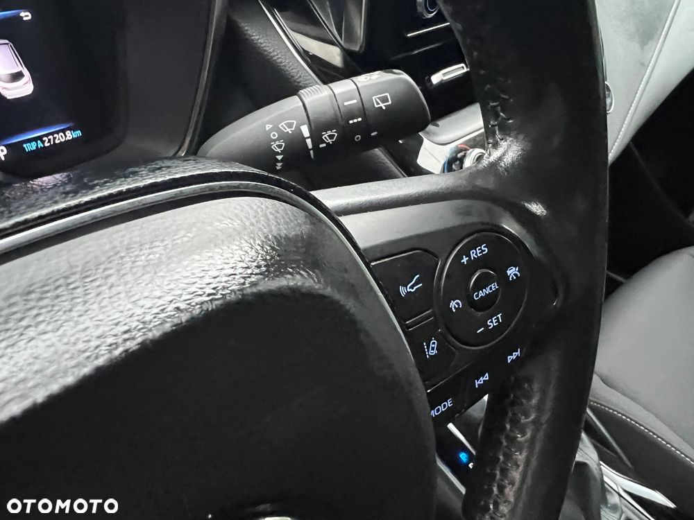 Toyota Corolla 1.8 Hybrid Comfort - 17