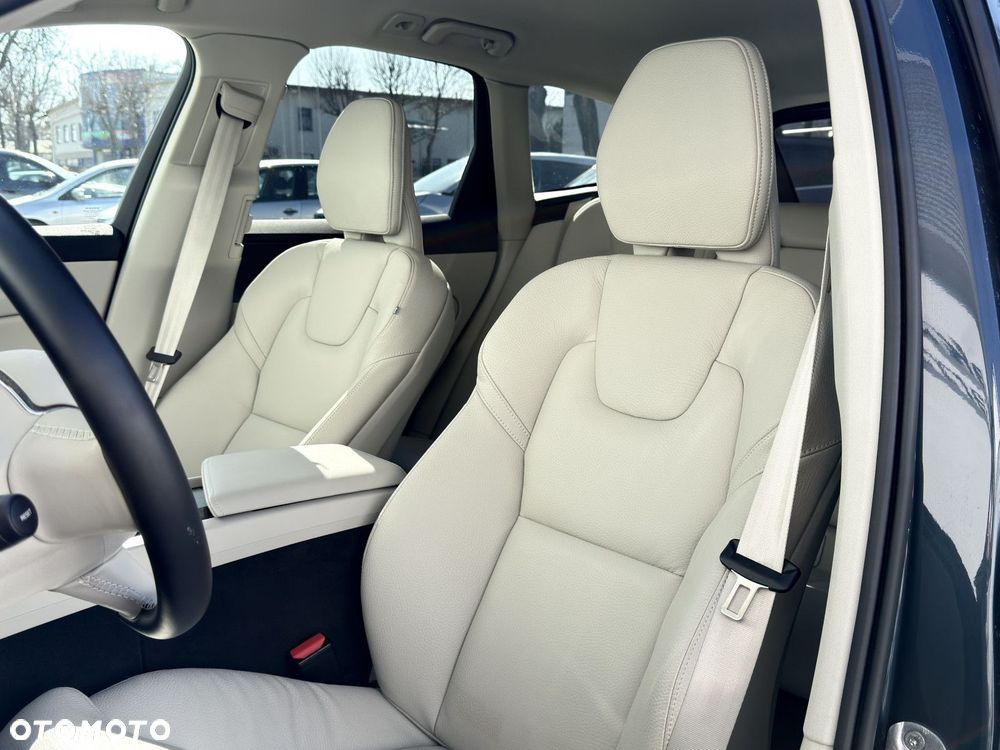 Volvo XC 60 - 21