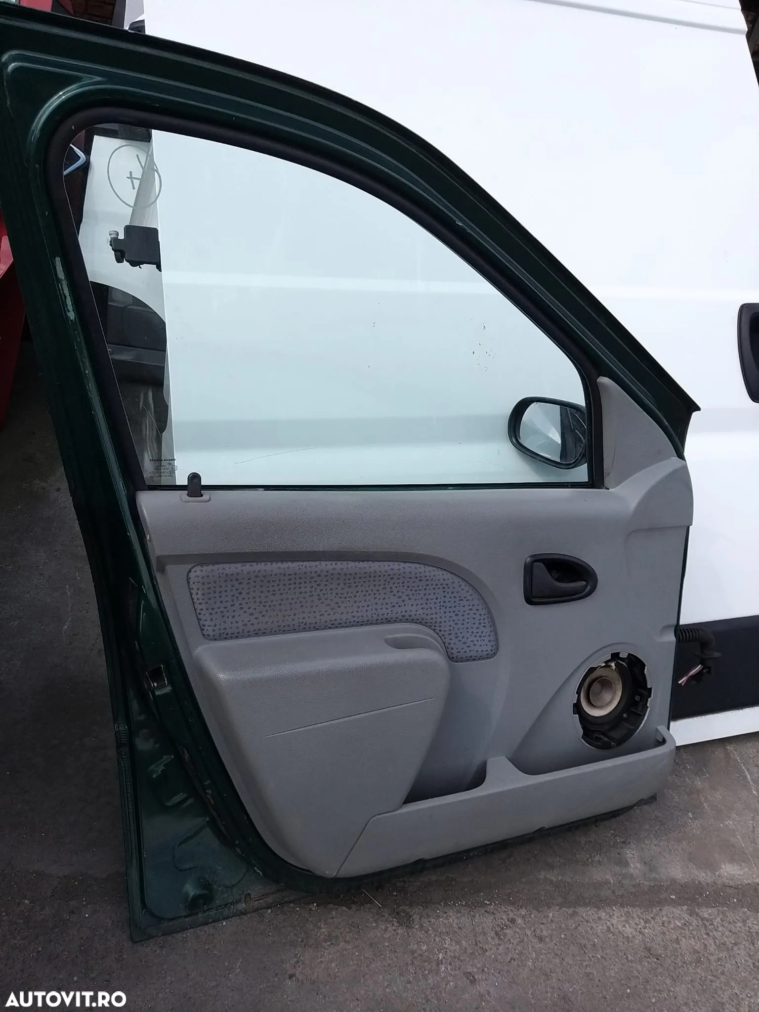 Usa Fata Stanga fara Rugina pentru Dacia Logan 2006 2007 - 2