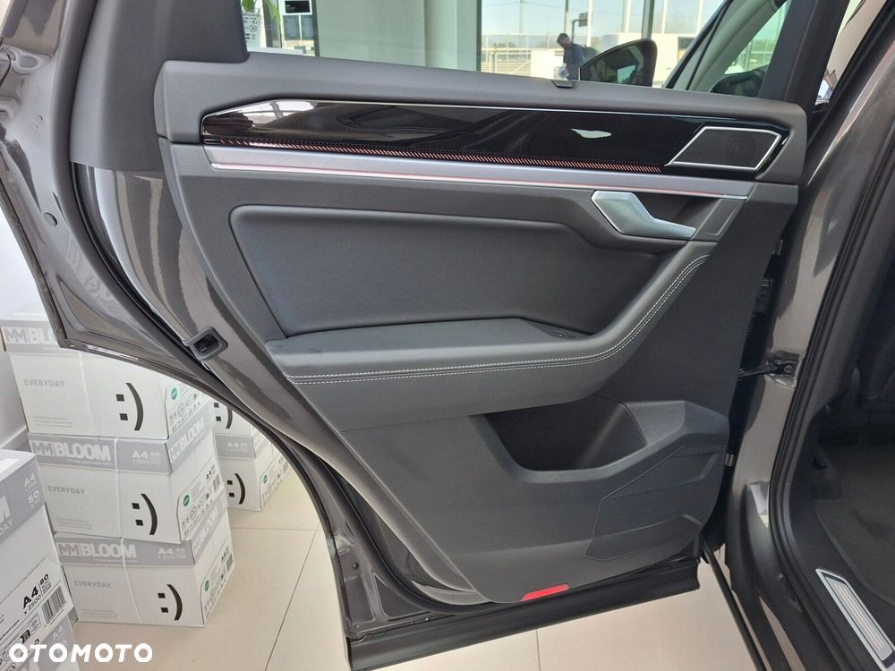 Volkswagen Touareg 3.0 V6 TDI 4Motion R-Line Final Edition - 15