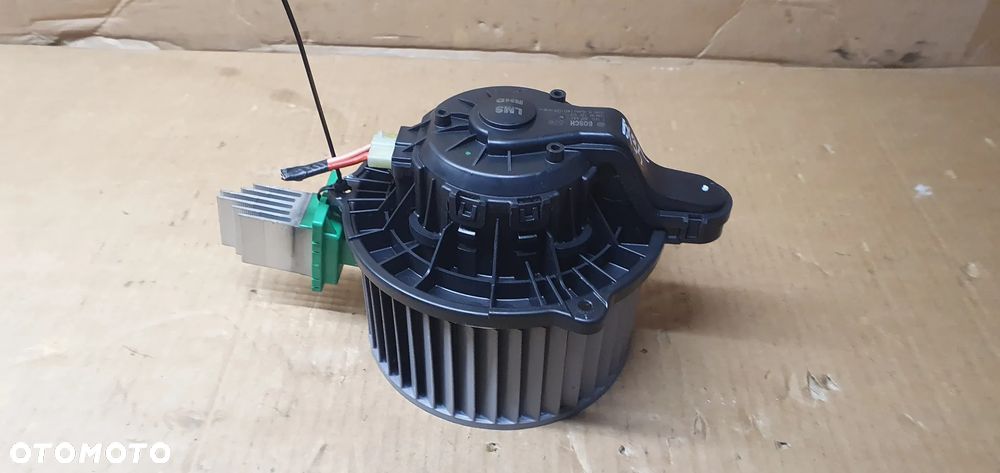 Wentylator silnik dmuchawy nagrzewnicy Hyundai ix35 F00S3B2442 - 2